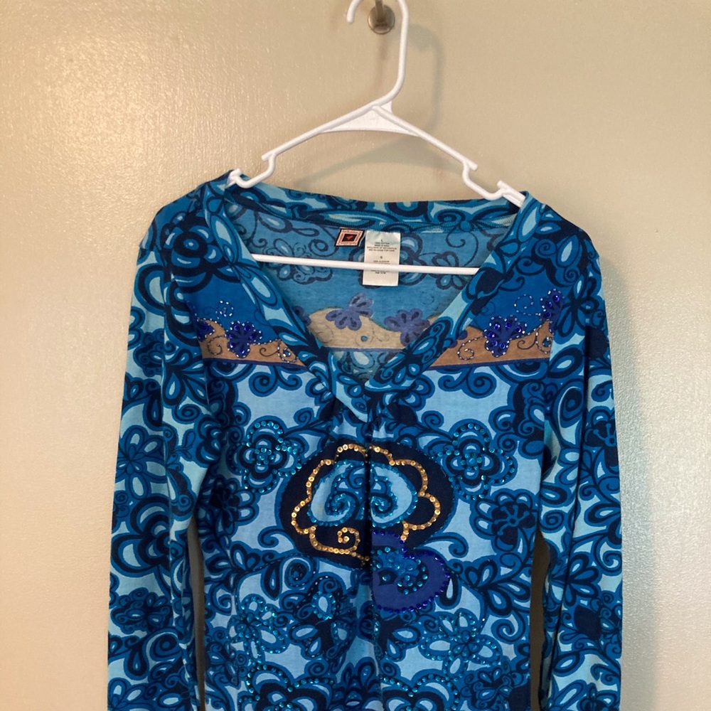 Long sleeved, Sequin embellished top